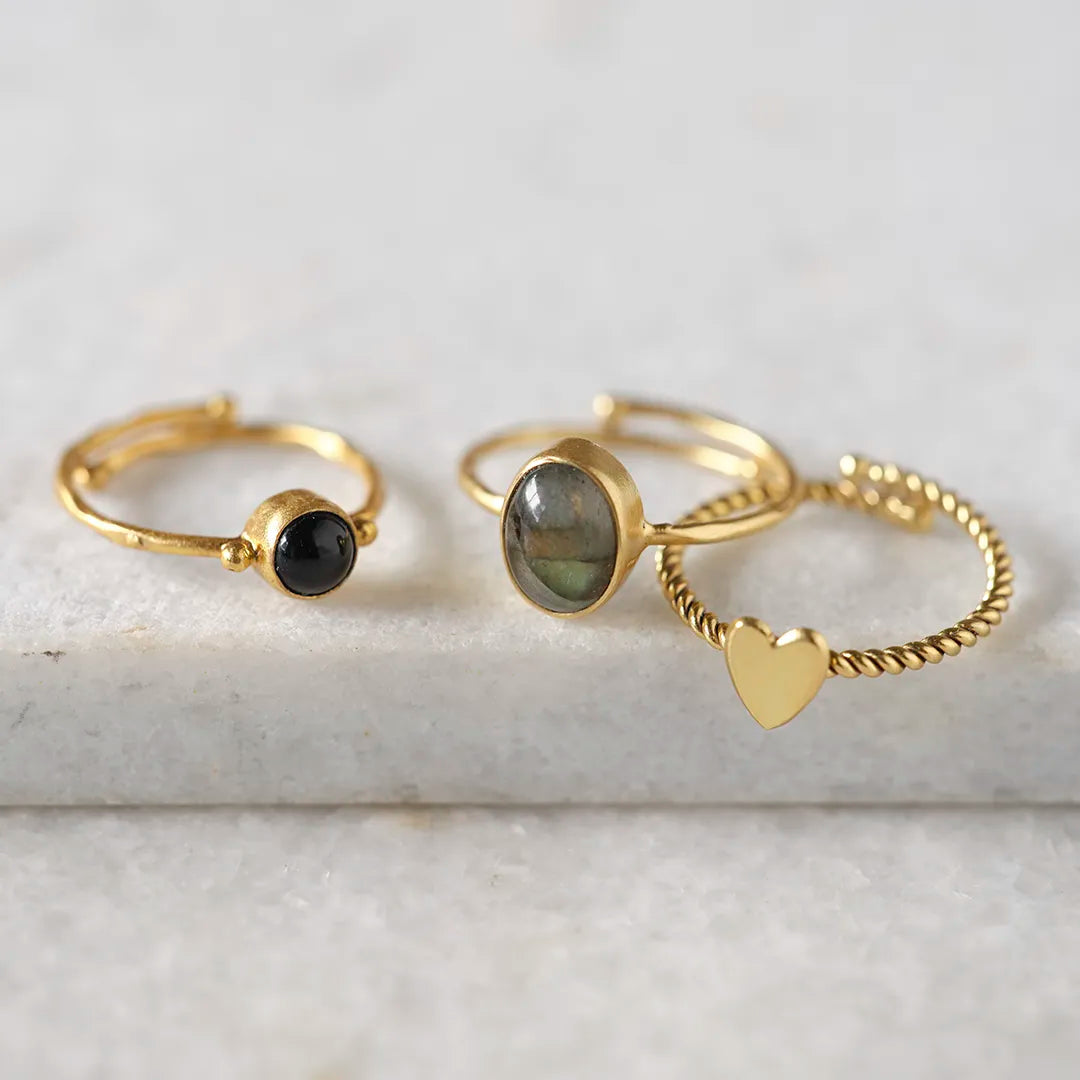 A beautiful Story Vintage Gold  Heart ring
