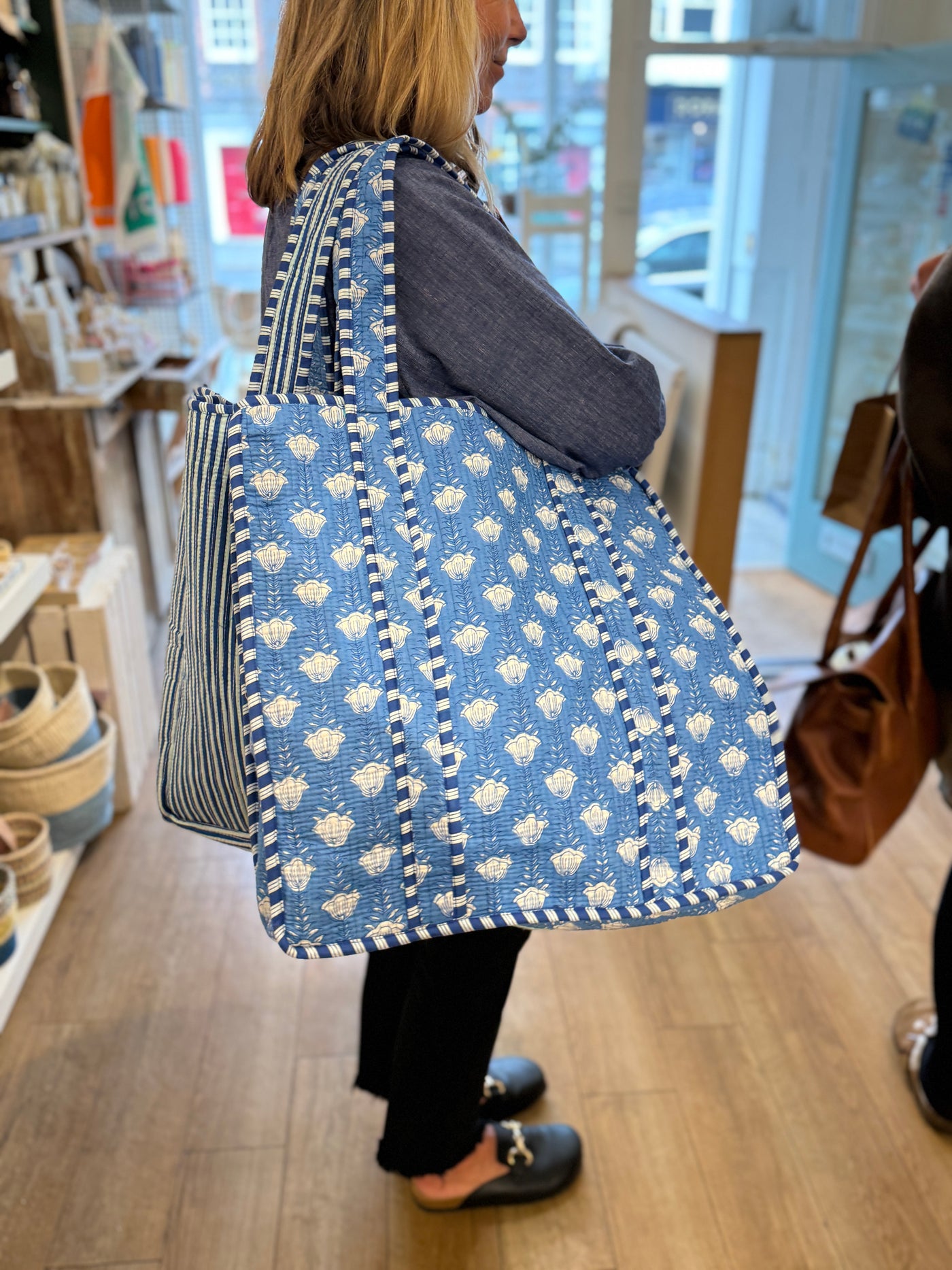 Reversable Blue Bell Flower Bag