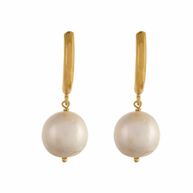 Shyla Pearl Rochelle Huggie earrings